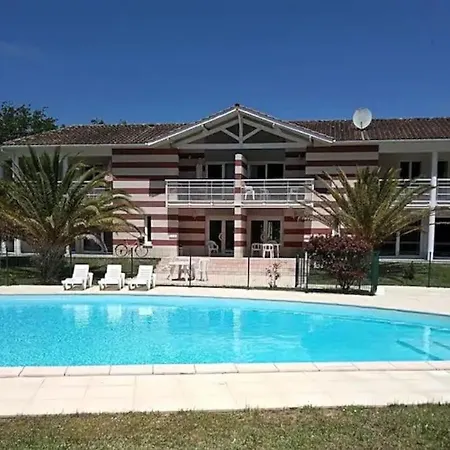 Maison 3 Avec Piscine Proche Holiday home Soulac-sur-Mer