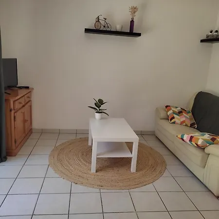 Maison 3 Avec Piscine Proche *